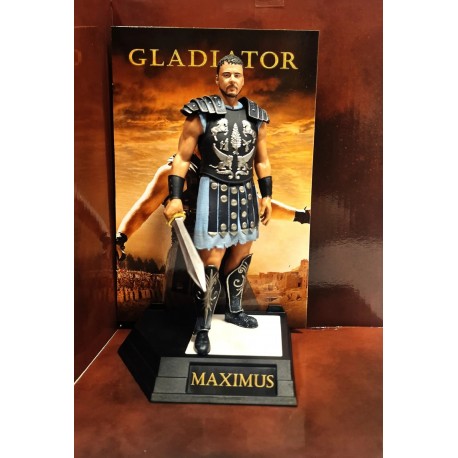 Movie Maniacs Maximus Decimus Meridius Gladiator 6" Posed Figure