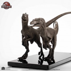 Jurassic Park 3 Pair Of Velociraptors 1/8 Scale Bronze
